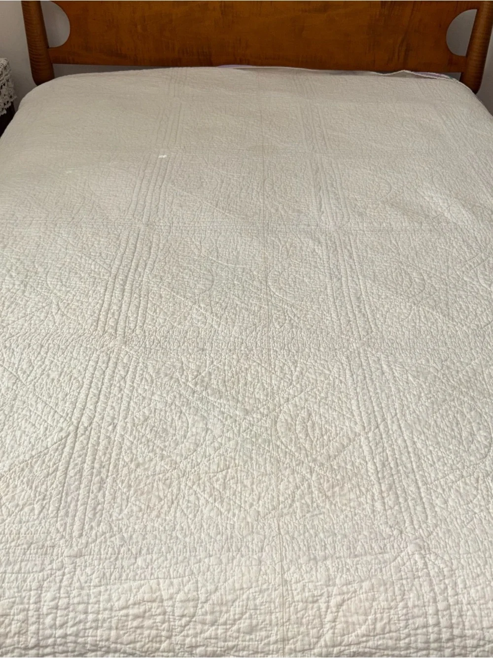 Vintage Handmade Appliqué Tulip Patchwork Quilt  Lavender Pink Green 76” X 88”